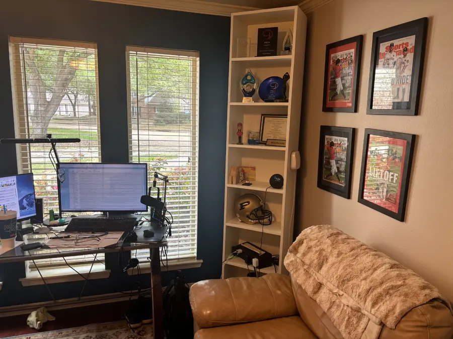 Ken Ricard's real 2ooltime workspace in Cypress, Texas